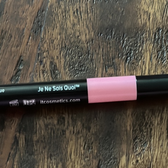 IT Cosmetics Your Lips But Better Lip Liner / Stain in shade “Je Ne Sais Quoi - Picture 3 of 3